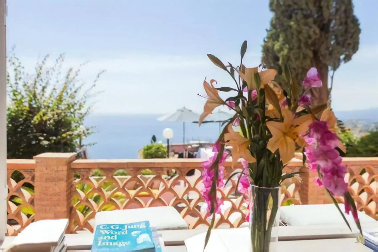 Villa Krater Taormina Italy